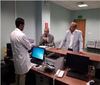 صور| نائب رئيس جامعة الأزهر يقوم بزيارة مفاجئة للمستشفى التخصصي 