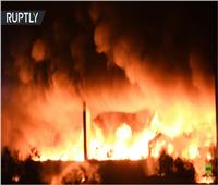فيديو|اندلاع حريق مهول في مخزن للنفايات البلاستيكية بإيطاليا