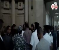  فيديو| كواليس جلسة تأييد الحكم على المتهمين في «إهانة القضاء»