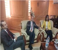 وزيرة الهجرة تبحث سبل مشاركة المصريين بالخارج مع رئيس البورصة المصرية