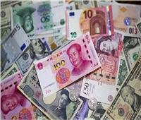 تراجع أسعار العملات الأجنبية في البنوك اليوم