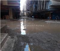 صور| «الصرف الصحي» يغرق شارع «حسن الضو» بفيصل