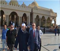 صور| وزير الأوقاف ومحافظ البحر الأحمر يتفقدان مقر «الثقافة الإسلامية» بمسجد المينا 