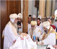 البابا تواضروس يصلي قداس أربعين الأنبا بيشوي بالبراري