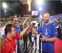 صور| «الخولي» يحمل شعلة كأس العالم للتنس الأرضي بالدومنيكان