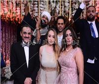 صور| متقال وعدوية يحيان زفاف «أحمد وإنجي»