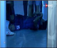 فيديو| تفاصيل إصابة كينو بسبب "تحطم زجاج" في ملعب بتروسبورت