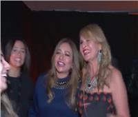 بالفيديو| يسرا وليلى علوي وبشرى يرقصن على أنغام «3 دقات»