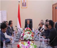 حكومة اليمن تقترح إعادة فتح مطار صنعاء في محادثات سلام