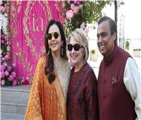 صور وفيديو| هيلاري كلينتون تنضم لنجوم بوليوود في حفل زفاف ابنة أغنى أغنياء الهند