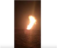 شاهد| حريق هائل داخل أحد آبار البترول بمدينة رأس سدر