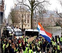 الشرطة الهولندية تفض احتجاجًا لمتظاهري «السترات الصفراء» في لاهاي