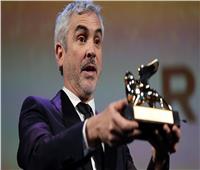 ألفونسو كوارون يفوز بجائزة جولدن جلوب أفضل مخرج عن فيلم Roma