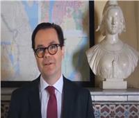 سفير فرنسا: زيارة ماكرون للقاهرة ستفتح آفاقًا للسياحة بمصر