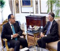 رئيس الوزراء يُشيد بحرص بريطانيا على زيادة استثماراتها في مصر