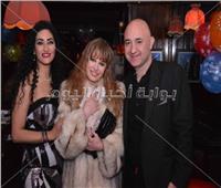 صور| نيللي ونرمين الفقي وتامر أمين يحتفلون بعيد ميلاد عمرو جمعة
