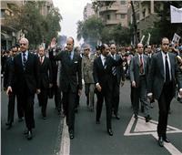 صور تؤرخ لصداقة مصر وفرنسا منذ عام 1975.. «الأقصر وأسوان» وجهة الرؤساء المفضلة