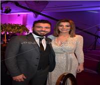 صور| الليثي يُشعل زفاف «مصطفى وسلمى».. بحضور متعب وزوجته