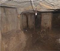 صور|تفاصيل اكتشاف «مقبرة أثرية» أثناء التنقيب عن الآثار بمنطقة «الأهرامات» 