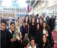 نائب السفير الأمريكي تزور معرض القاهرة الدولي للكتاب