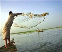 شيخ الصيادين يطالب بإعفائهم من دفع رسوم استخراج رخصة صيد