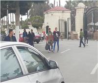 صور|  إجراءات أمنية مشددة مع عودة الدراسة بجامعة القاهرة 