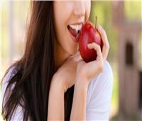 تعرفي على فوائد «التفاح» للأسنان