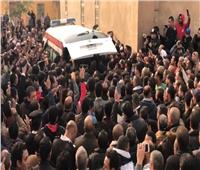 فيديو وصور| هتافات ضد الإرهاب وزغاريد بجنازة شهداء حادث الدرب الأحمر