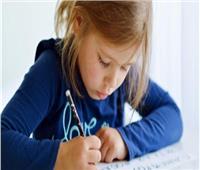 4 نصائح لتحسين خط ابنك في الكتابة