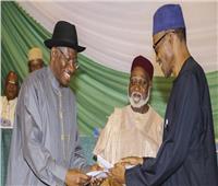 انتخابات نيجيريا| الرئيس بخاري «الأقرب للفوز» وفقًا للنتائج الأولية