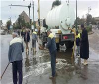 «سيارات شفط» تجوب القاهرة والجيزة لسحب مياه الأمطار