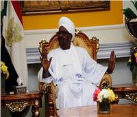 البشير يعفي محافظ البنك المركزي السوداني