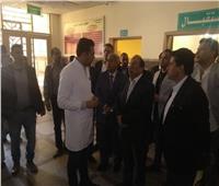 صور| وزيرا التنمية المحلية والشباب يتفقدان مستشفى أسوان التخصصي