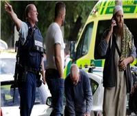أحد الناجين من مذبحة نيوزيلندا: «اختبأنا تحت السيارات هربا من الرصاص»
