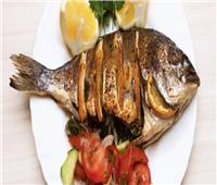 دراسة: أكل السمك ينقذك من مرض مميت