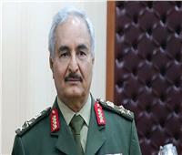 العاهل السعودي يلتقي بالقائد العسكري الليبي خليفة حفتر