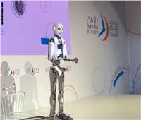 «الإعلامي الروبوت».. أحدث ثورات الذكاء الاصطناعي في مجال الإعلام