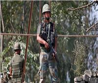 تبادل كثيف لإطلاق النار بين الهند وباكستان على طول خط المراقبة بكشمير