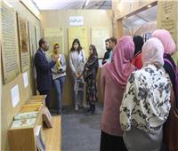 مخطوطات جناح الأزهر تجذب زوار معرض الإسكندرية الدولي للكتاب