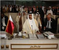 انسحاب أمير قطر من القمة العربية بعيون دبلوماسيين مصريين