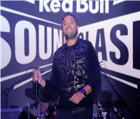 فيديو| رامي صبري يُغني «كلمة» من حفل «الساوند كلاش»