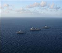 البحرية المصرية والفرنسية تنفذان تدريب بحري عابر بنطاق البحر المتوسط