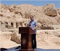 وزير الأثار يسمح للصحفيين بتصوير مقبرة نفرتاري بمناسبة «يوم التراث»