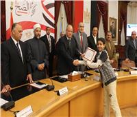محافظ القاهرة يكرم 90 من أوائل المسابقة الدينية