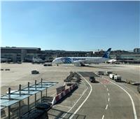 طائرة الأحلام الأولى تقلع من مطار فرانكفورت
