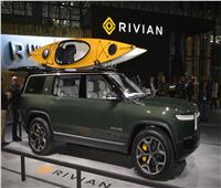 صور| Rivian تعرض طرازات R1S SUV و R1T بمعرض نيويورك للسيارات