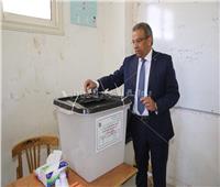 رئيس البريد يُدلى بصوته في استفتاء التعديلات الدستورية