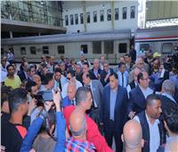 وزيرالنقل في جولة تفقدية بمحطة مصر لمتابعة العمل والخدمة المقدمة للركاب