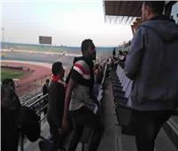 «كاسونجو» يؤازر لاعبي الزمالك بملعب الدفاع الجوي أمام بيراميدز