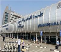 وفاة راكبة يمنية قبل هبوط الطائرة بمطار القاهرة
